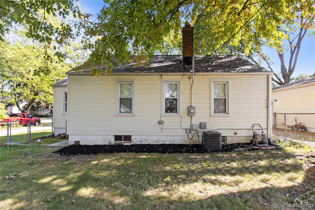 9591 Columbia, Redford, MI 48239 — Photo 7