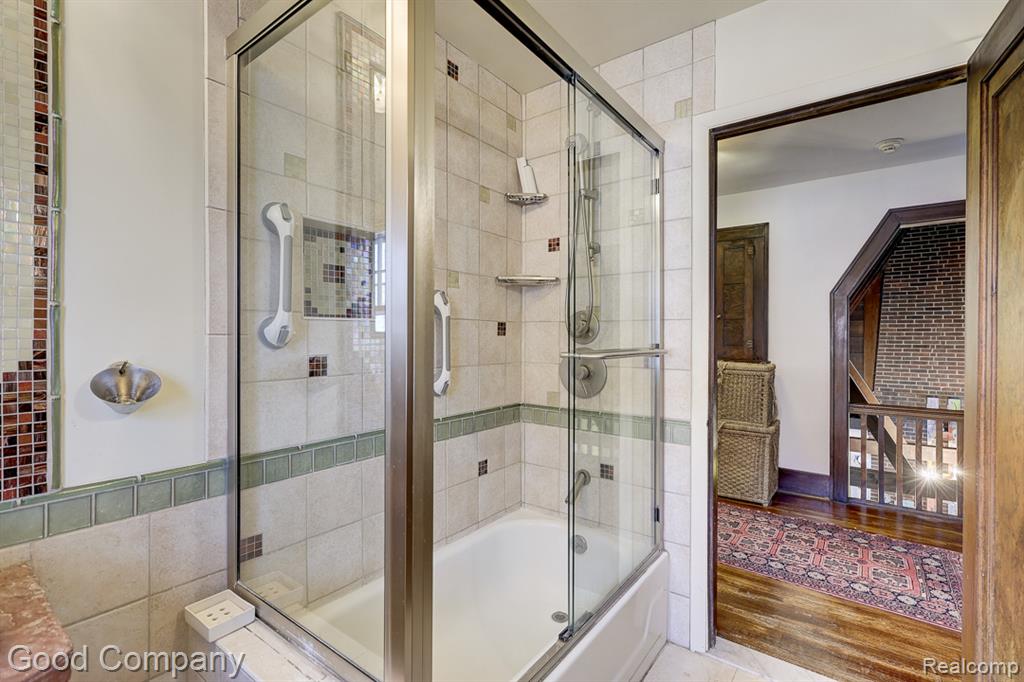 19 Oakdale Boulevard, Pleasant Ridge, MI — Photo 43