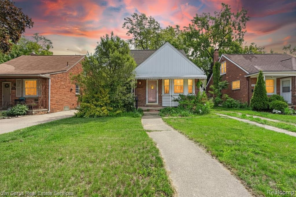 23240 Forest Street, Oak Park, MI 48237 — Photo 15