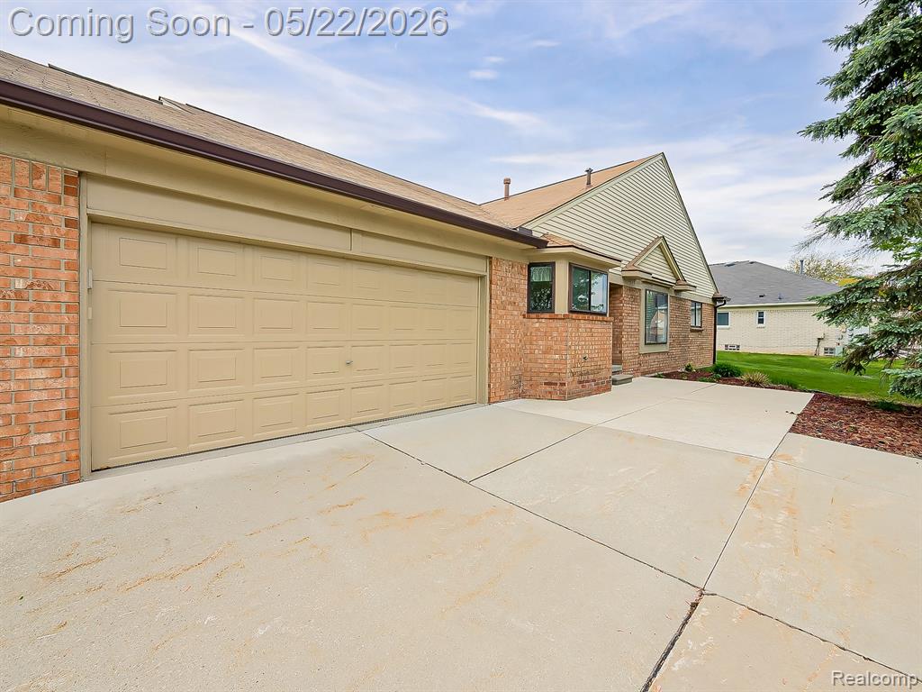 38663 Cypress Meadow Drive, Clinton Twp, MI 48036 — Photo 33