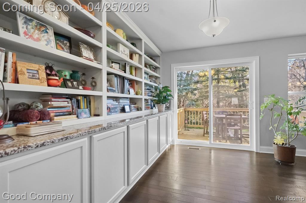 1938 Genoa Circle, 13, Genoa, MI 48843 — Photo 12