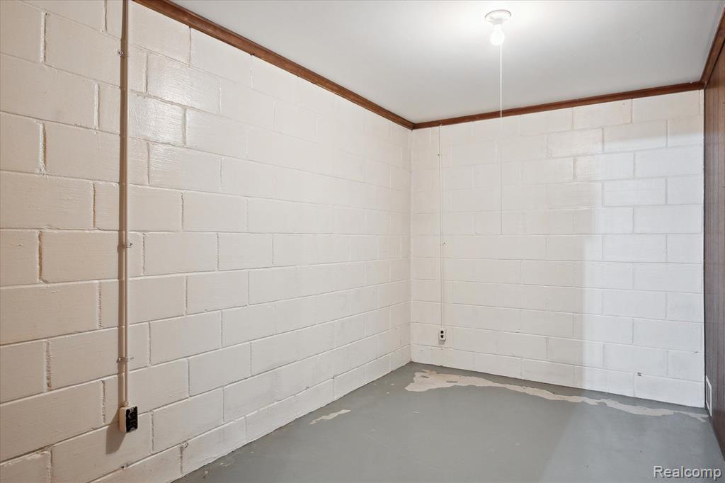 310 TAYLOR Lane, Chelsea, MI 48118 — Photo 35