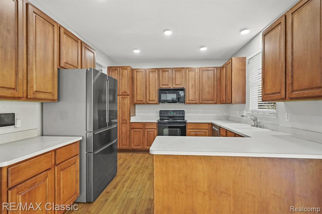 43008 EMERSON Way, Novi, MI — Photo 7