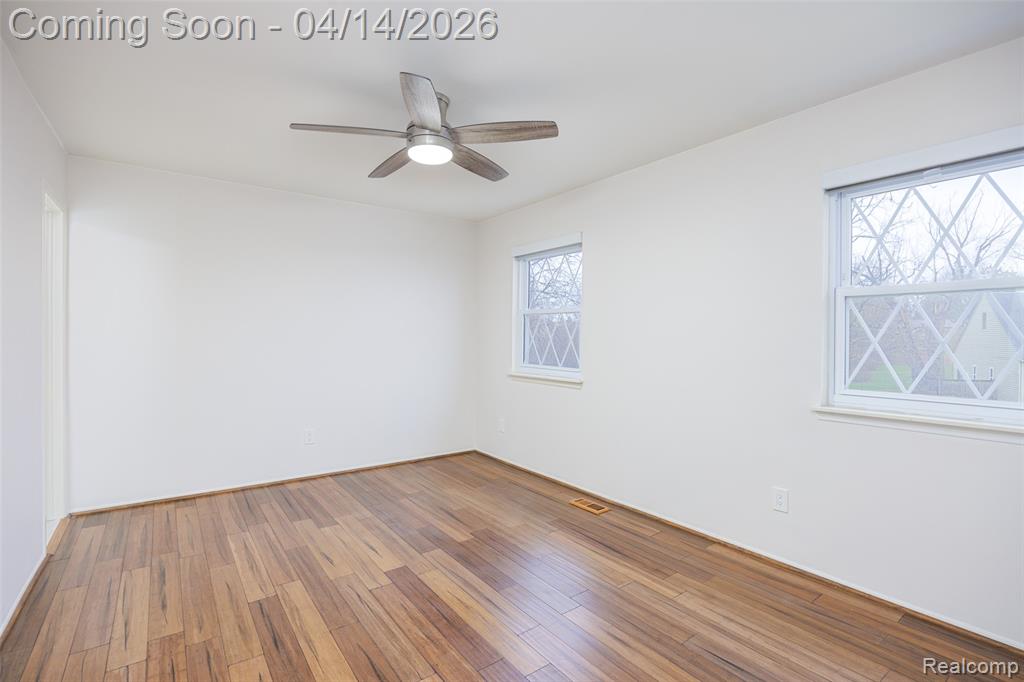 933 Kirts Boulevard, Troy, MI 48084 — Photo 13