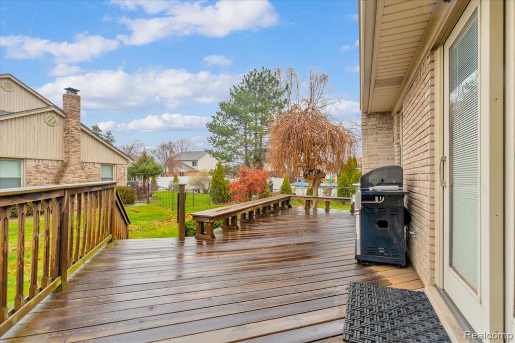 43939 Manitou Drive, Clinton Twp, MI 48038 — Photo 38