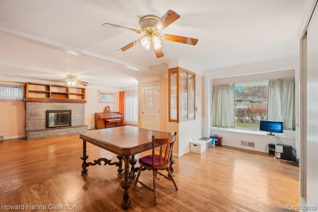 5506 Cruse Avenue, Waterford, MI 48327 — Photo 8
