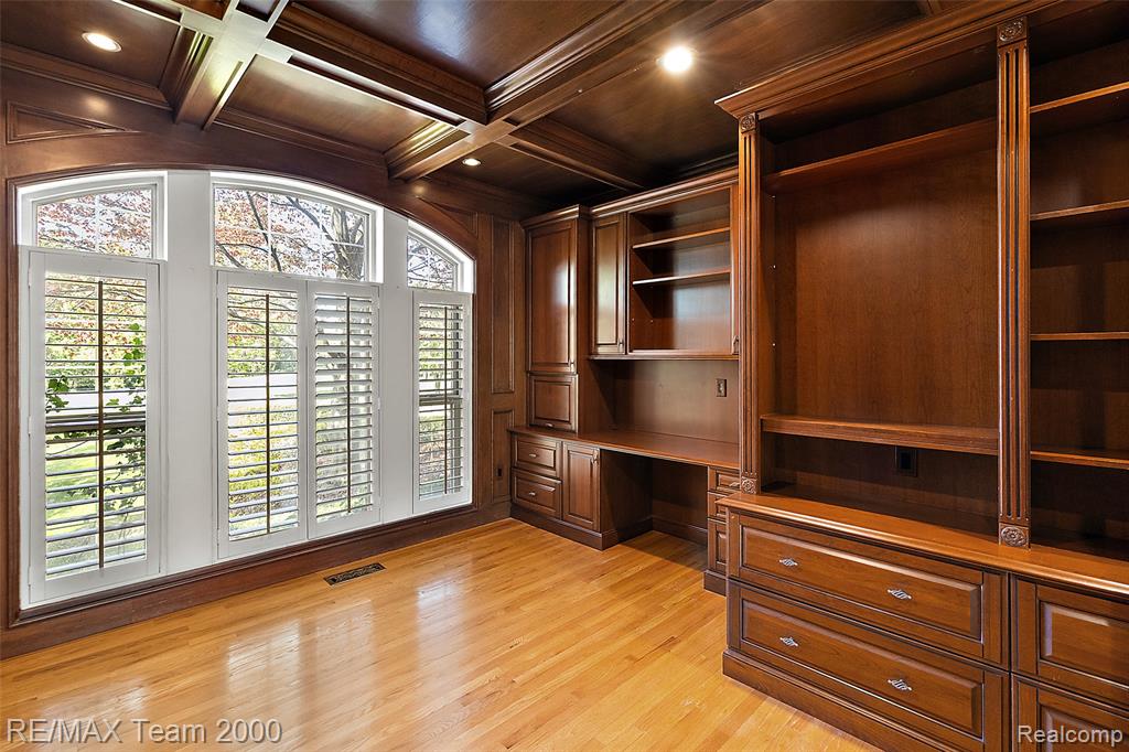 630 Sheldon Court, Rochester, MI 48306 — Photo 48