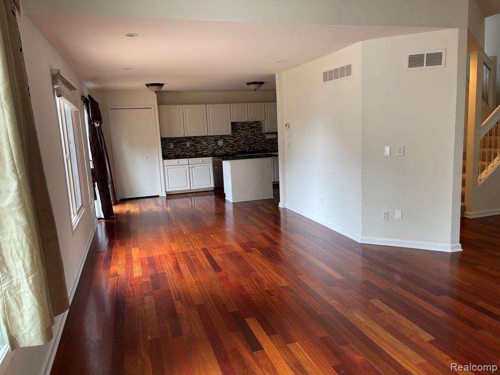 43590 WENDINGO Court, Novi, MI — Photo 9