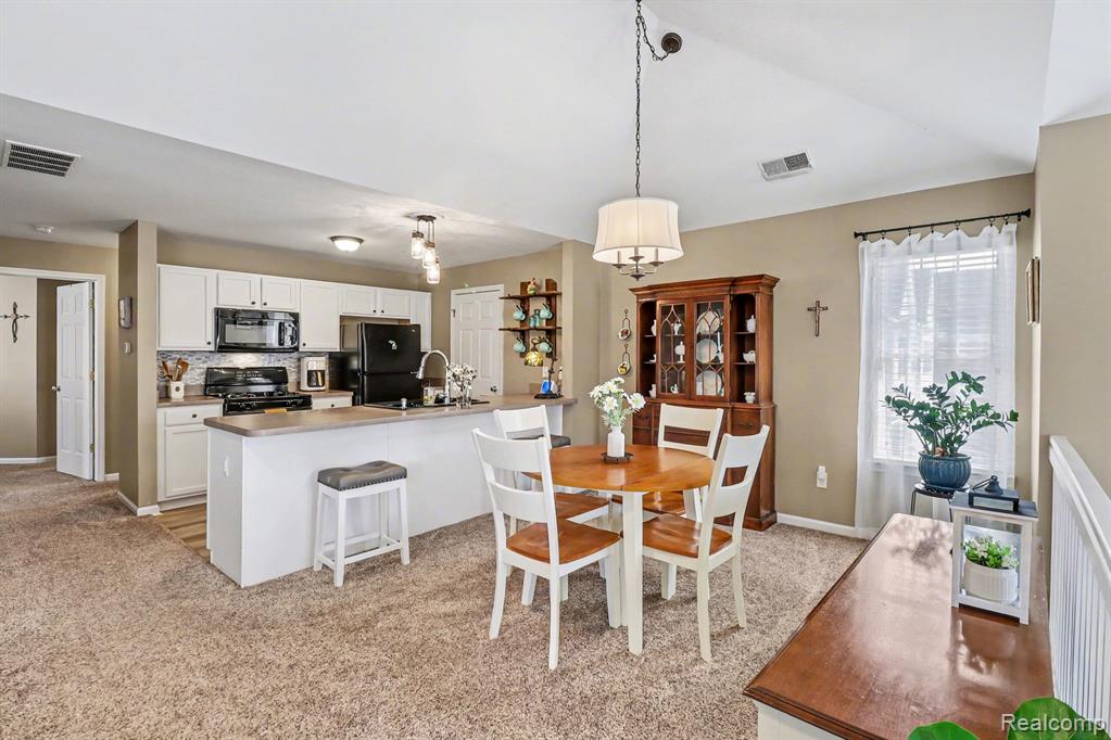 3379 Kneeland Circle, 108, Howell, MI 48843 — Photo 17
