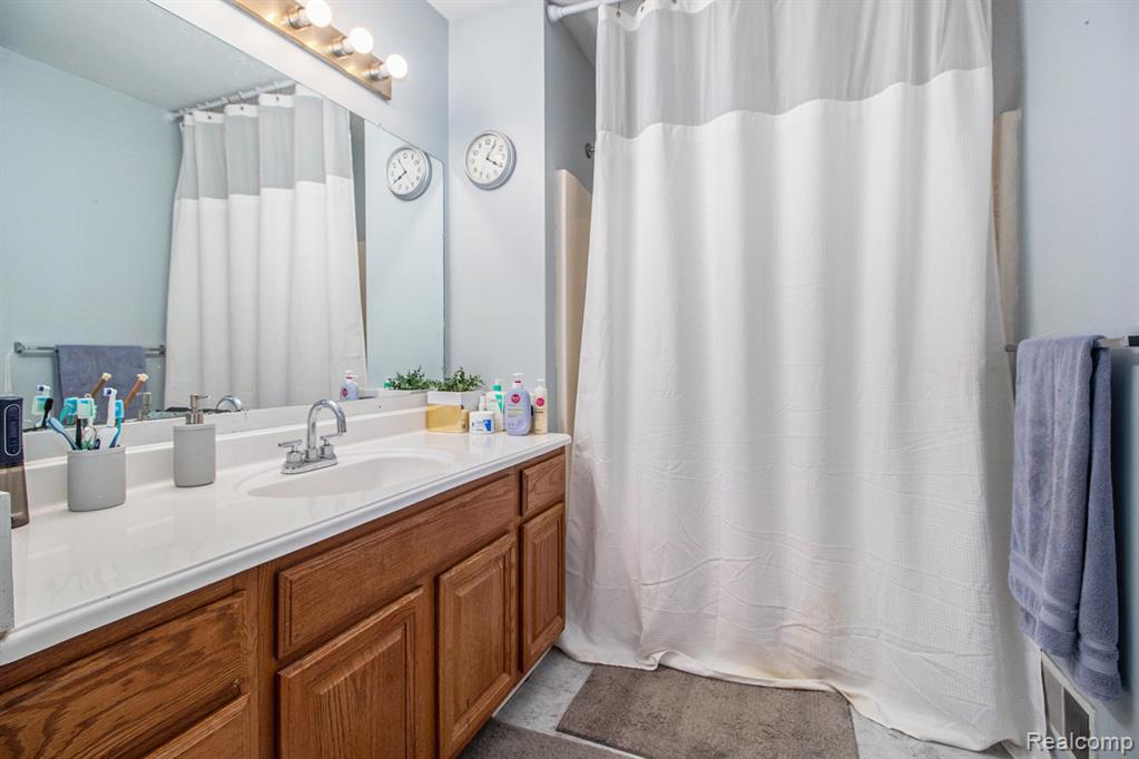 23840 Brentwood Drive, Trenton, MI 48183 — Photo 20