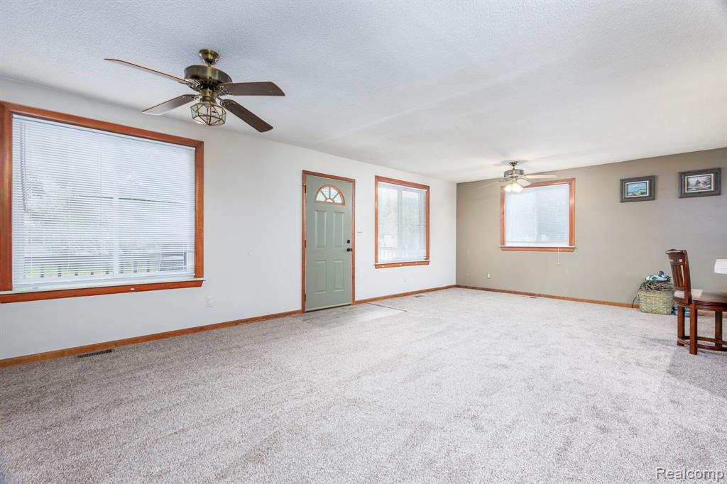 37281 Clio Street, Harrison Township, MI — Photo 7
