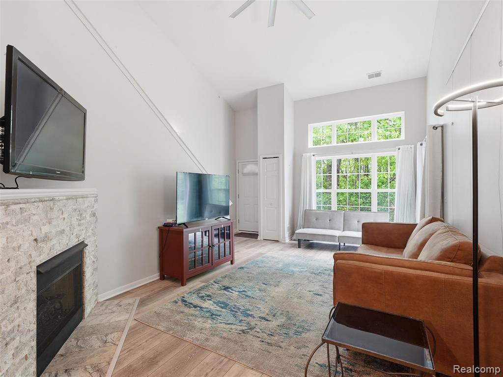 25758 S Maritime Circle S, Harrison Township, MI — Photo 5