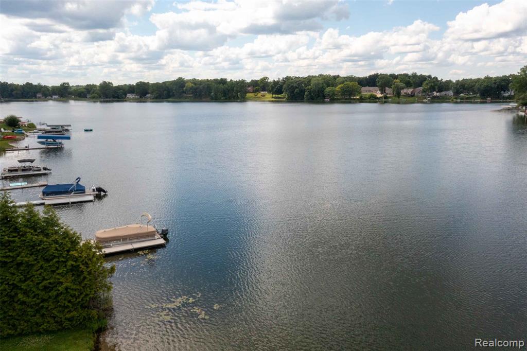 2051 Scott Lake RD Road, Waterford, MI 48328 — Photo 51