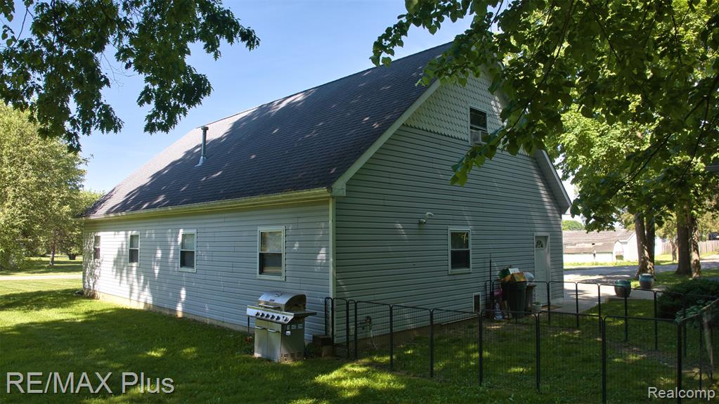 1926 New Rochelle Drive, Lapeer, MI 48446 — Photo 11