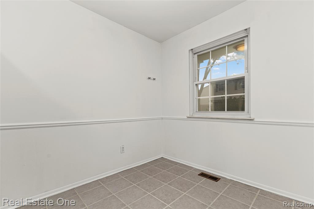 959 Kirts Boulevard, Troy, MI 48084 — Photo 28