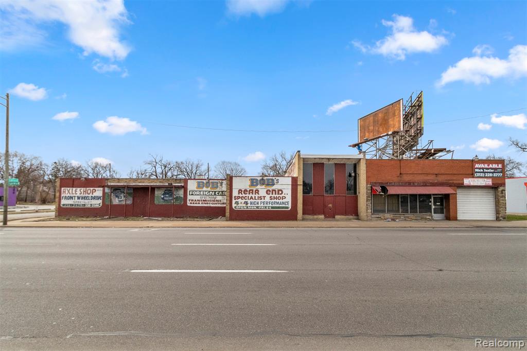 17521 W 8 Mile Road, Detroit, MI 48235 — Photo 17