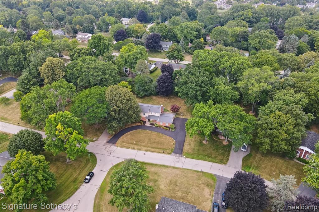 2200 Brenthaven Drive E, Bloomfield, MI 48304 — Photo 47