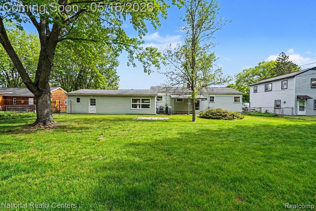 5850 Eldridge Drive, Waterford, MI 48327 — Photo 22