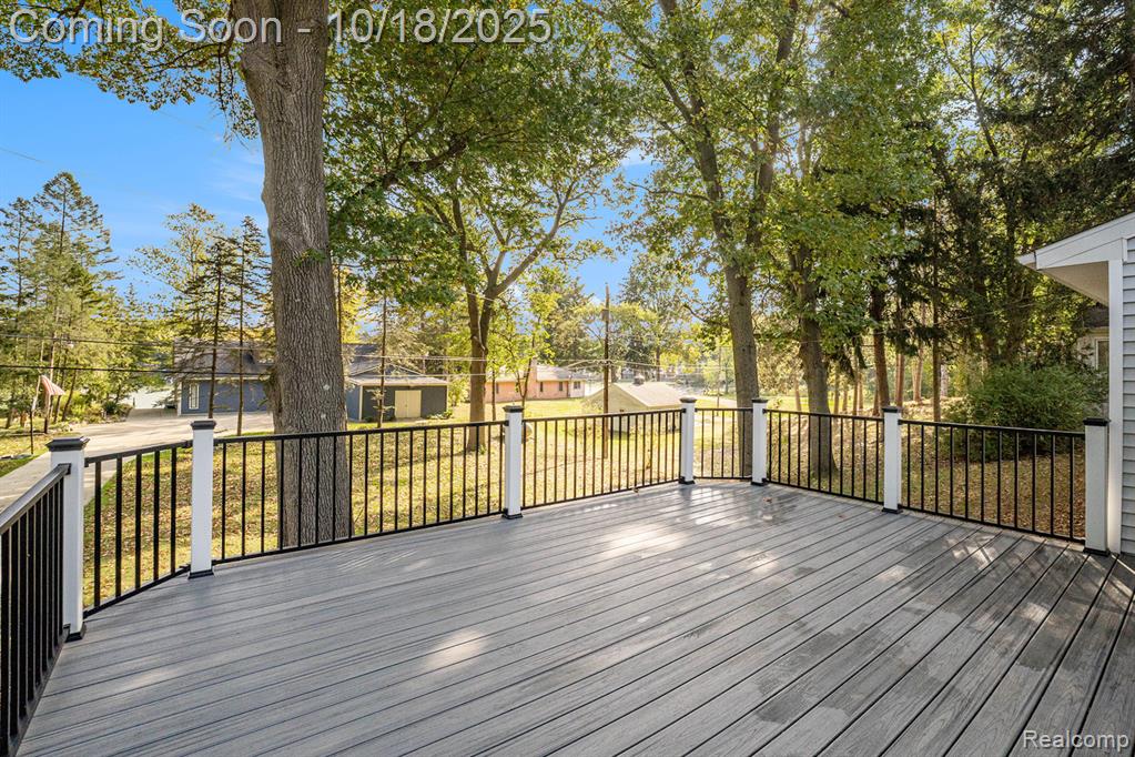 15283 Longfellow Drive, Byron, MI 48418 — Photo 24