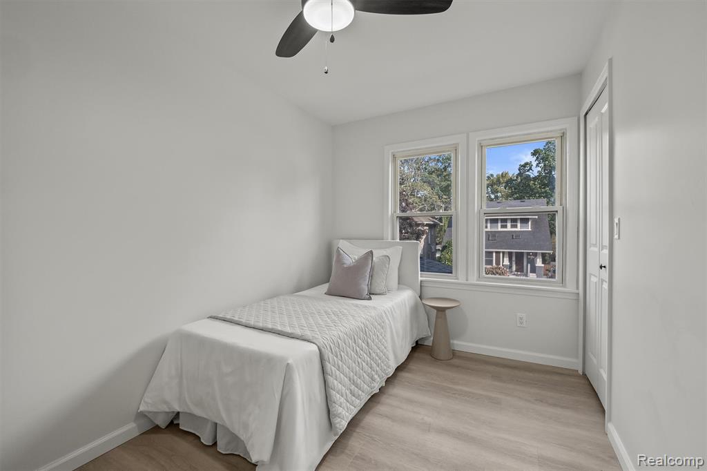 716 Hawthorn Avenue, Royal Oak, MI 48067 — Photo 14
