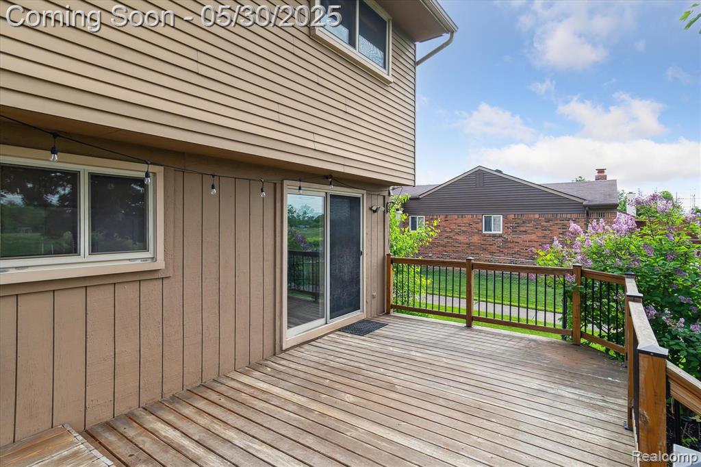 45127 Fair Oaks Drive, Canton, MI 48187 — Photo 45