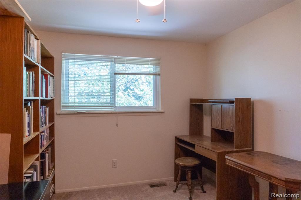 8362 LAKEVIEW Drive, Ypsilanti, MI 48198 — Photo 20
