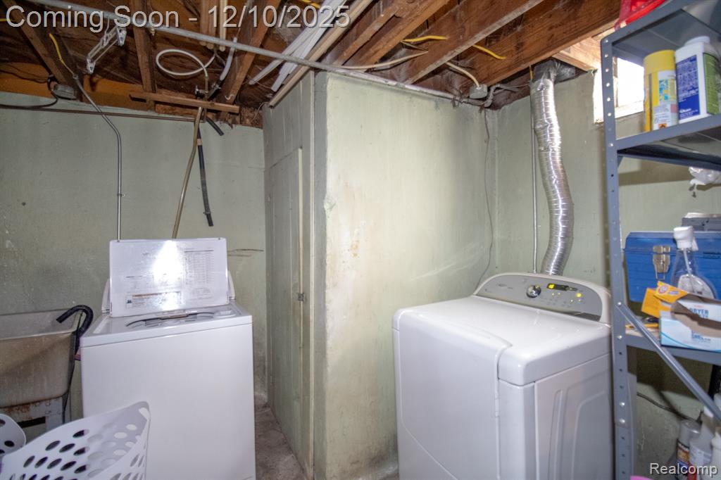 20000 Lancaster Street, Harper Woods, MI 48225 — Photo 30