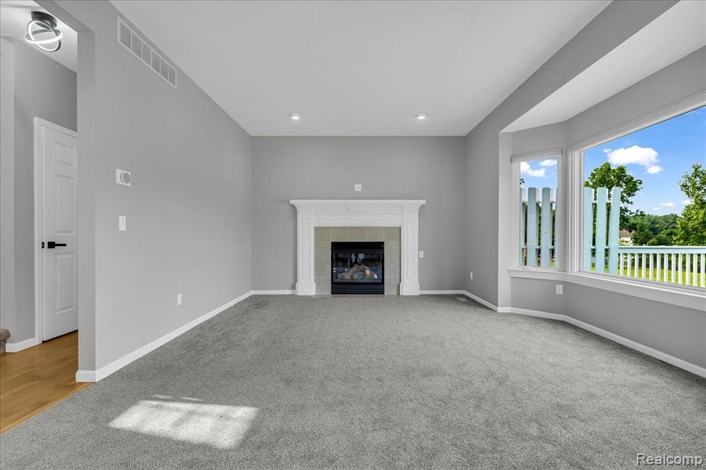 8327 Parkside Drive, Grand Blanc, MI 48439 — Photo 9