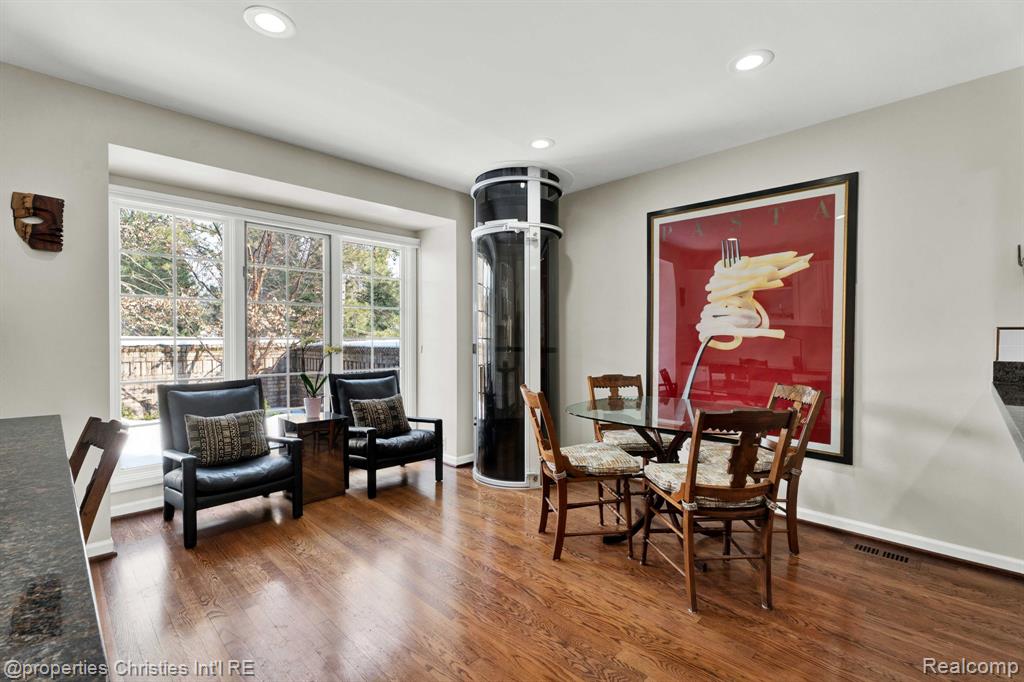 22211 Village Pines Drive, Beverly Hills, MI 48025 — Photo 6