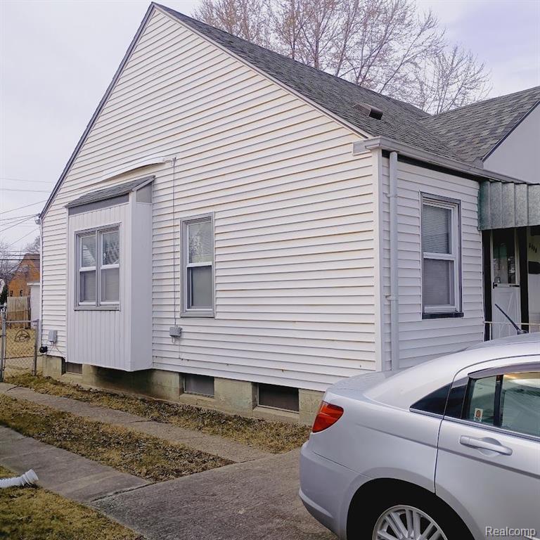 6890 MAYFAIR Street, Taylor, MI 48180 — Photo 3