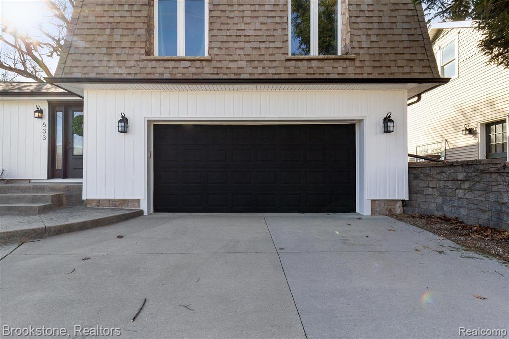 633 DETROIT Avenue, Lake Orion, MI 48362 — Photo 81