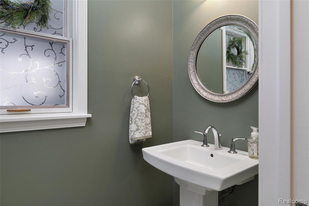 8374 Lasalle Court, Grosse Ile, MI 48138 — Photo 19