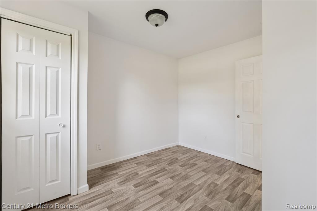 4379 Tillie Drive, Flint, MI 48504 — Photo 23