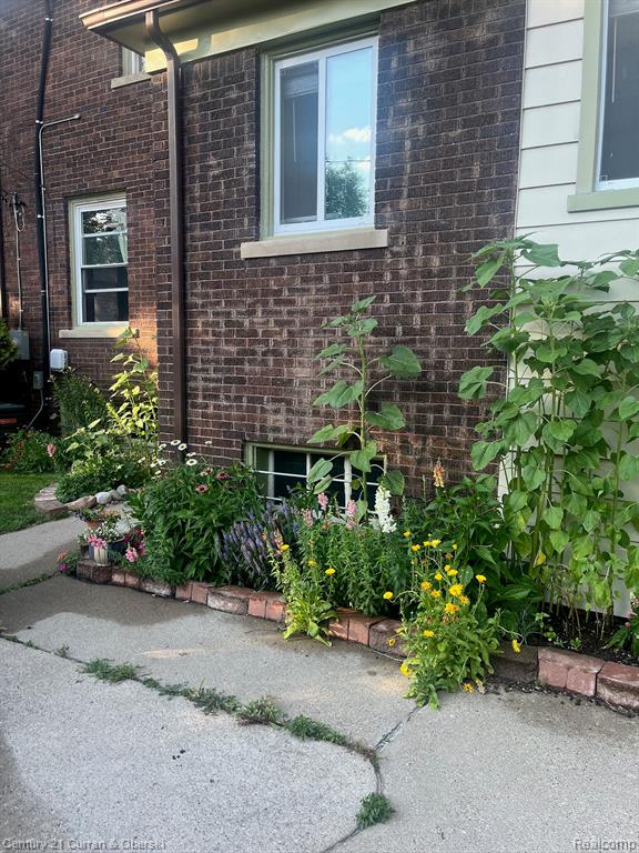 4815 Iroquois Street, Detroit, MI 48214 — Photo 65