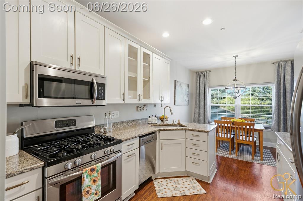 49613 Draper Circle, Plymouth, MI 48170 — Photo 18
