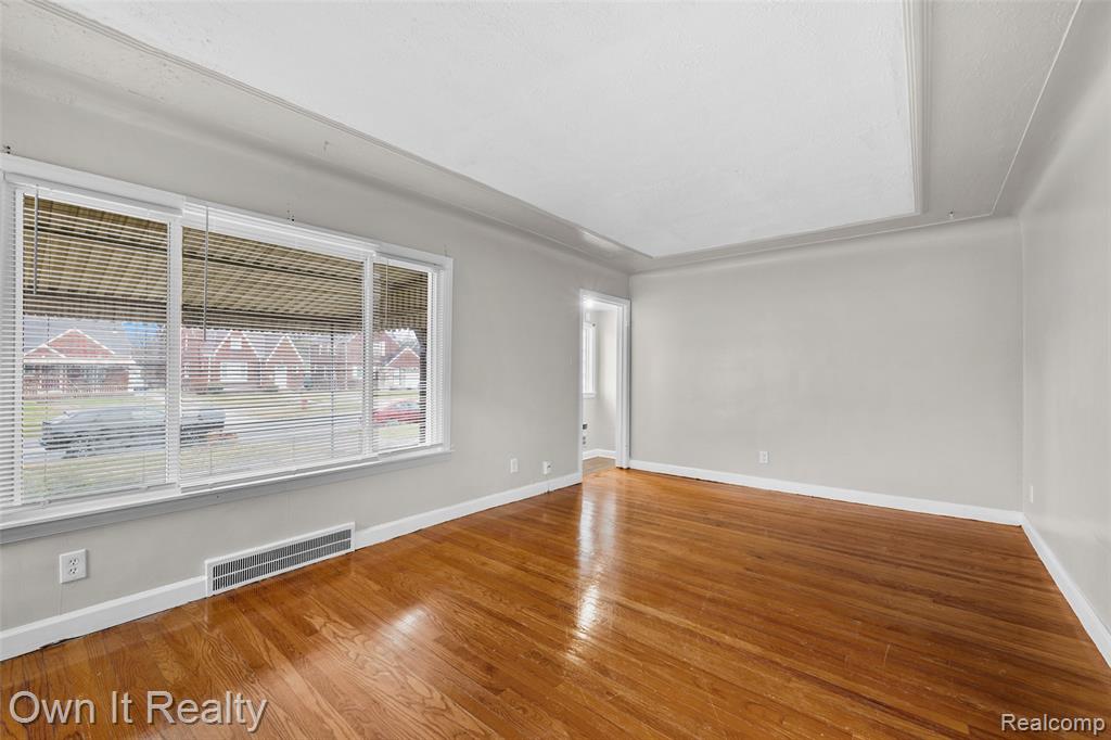 8585 Marlowe Street, Detroit, MI 48228 — Photo 6