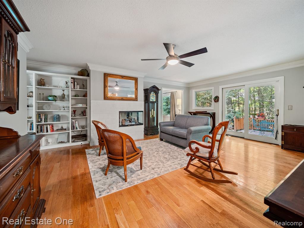 4884 SPLIT RAIL Drive, Brighton, MI 48114 — Photo 7