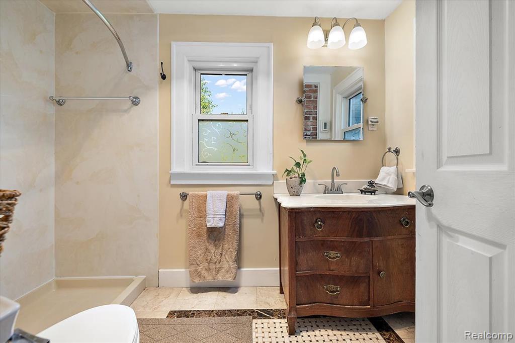 5815 Chicago Road, Warren, MI 48092 — Photo 35