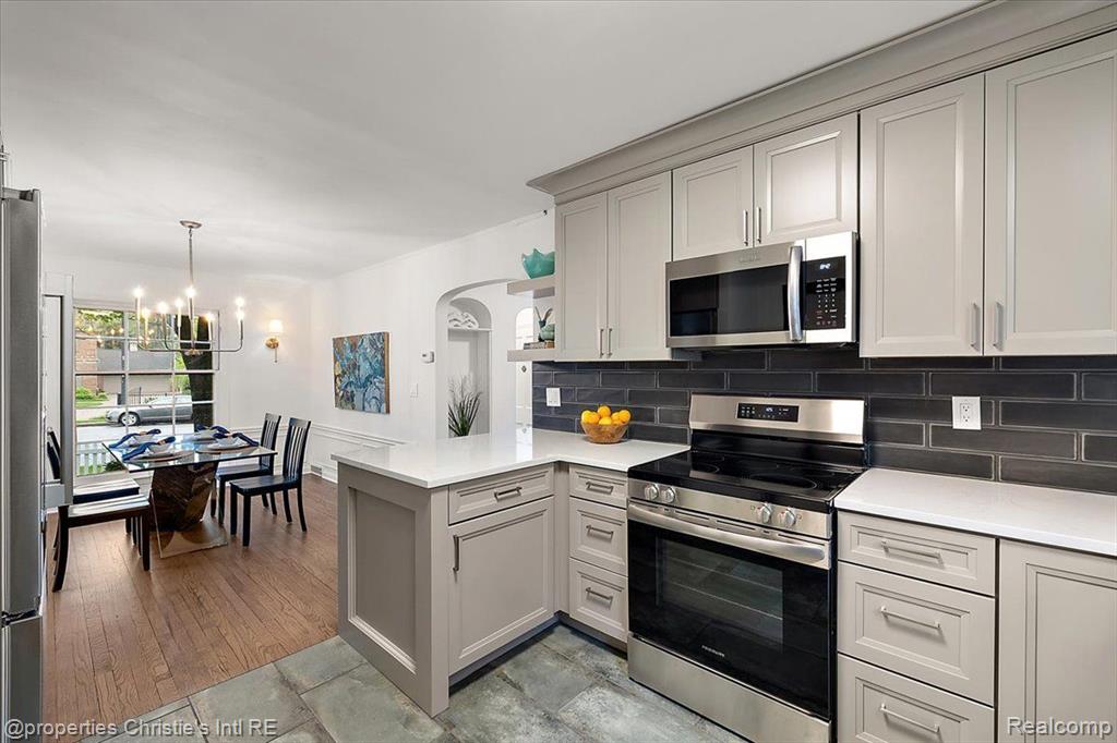 75 Grosse Pointe Blvd, Grosse Pointe Farms, MI 48236 — Photo 13