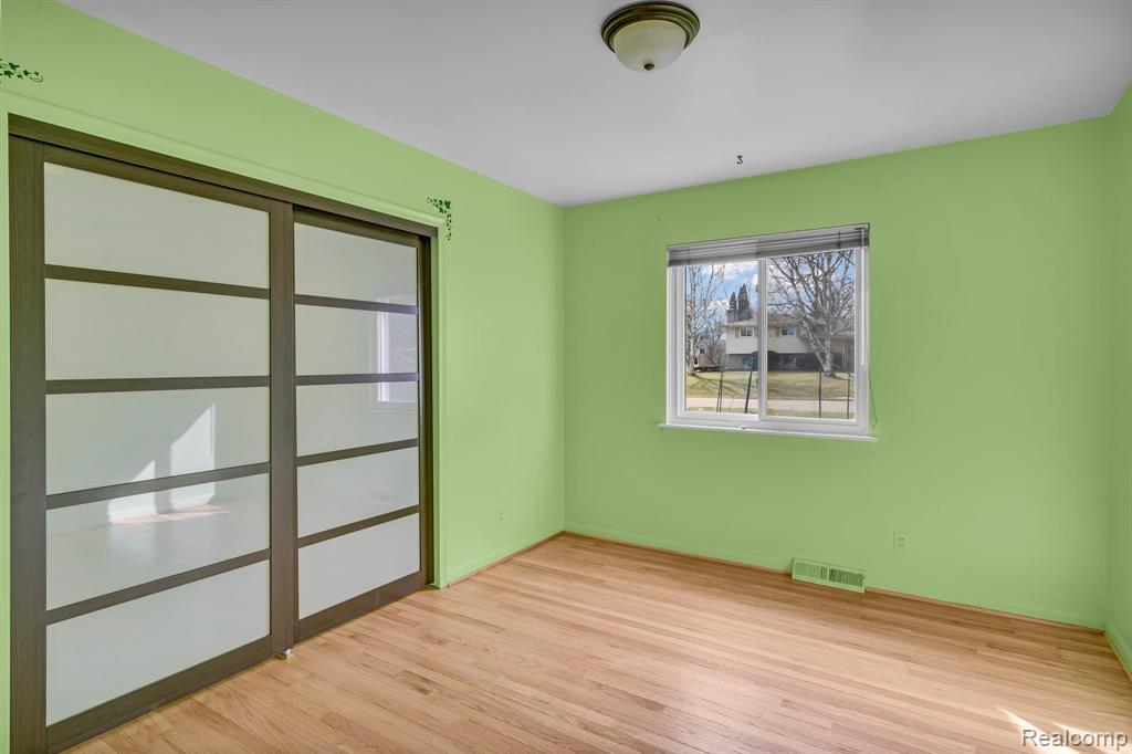 6084 HERBMOOR Street, Troy, MI 48098 — Photo 19