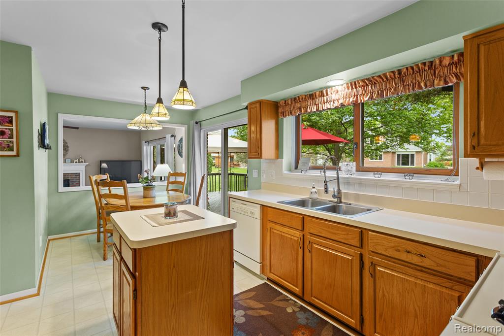45785 Bryn Mawr Road, Canton, MI 48187 — Photo 4