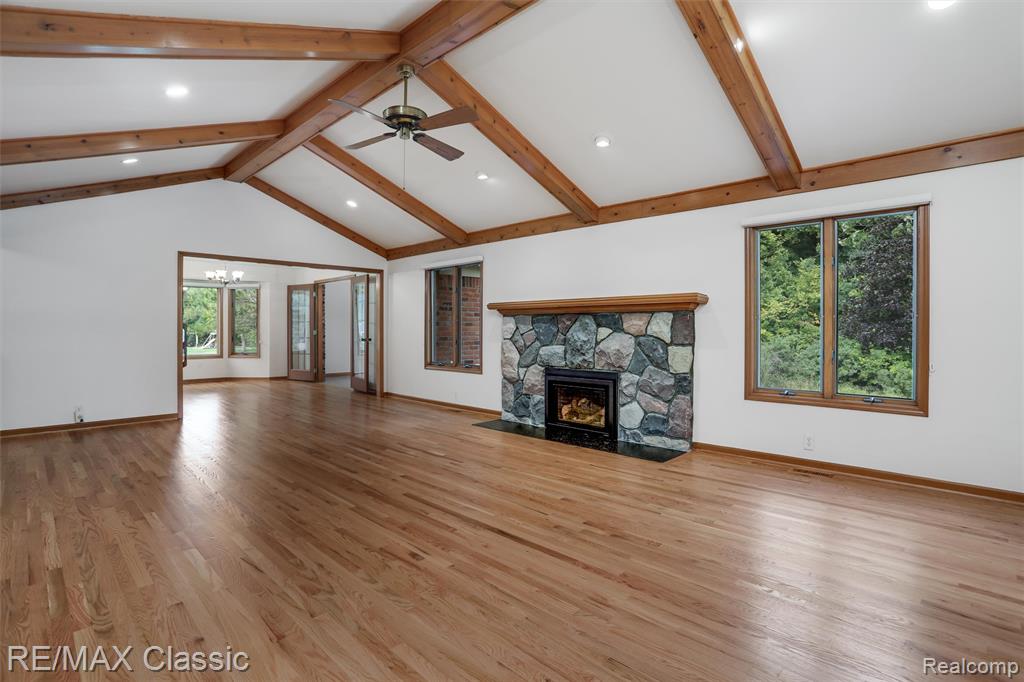 4150 Heatherwood Drive, Commerce Twp, MI 48382 — Photo 2