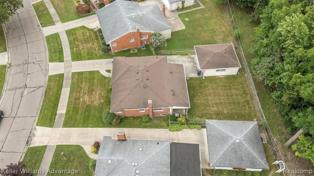 7562 Terri Drive, Westland, MI — Photo 31