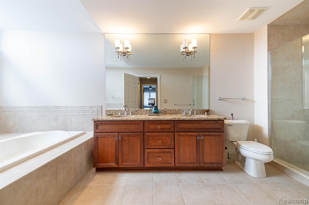 6458 ENCLAVE Drive, Clarkston, MI 48348 — Photo 41