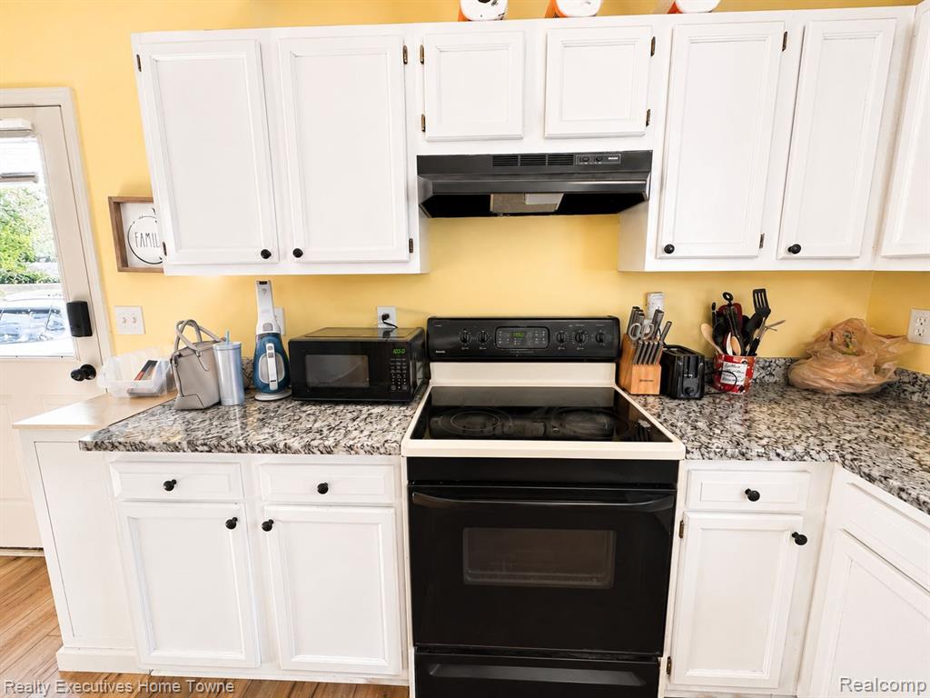 2914 South Boulevard, Port Huron, MI 48060 — Photo 22