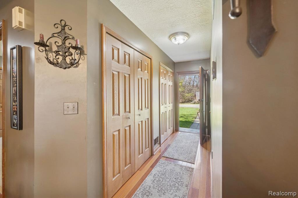 4842 Preston Road, Howell, MI 48855 — Photo 5