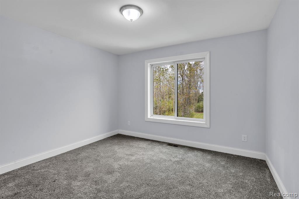 7221 Bristol Road, Swartz Creek, MI 48473 — Photo 37