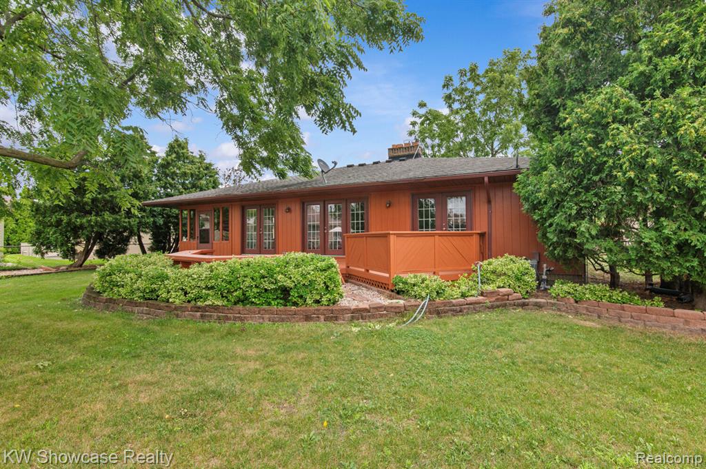 43351 ASPEN Drive, Sterling Heights, MI 48313 — Photo 27
