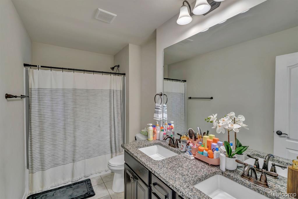 49746 SHORELINE Drive, Canton, MI 48187 — Photo 26