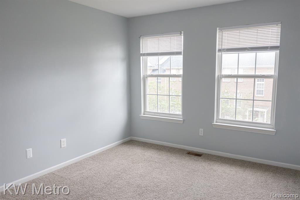 25493 Saint James, Southfield, MI 48075 — Photo 24